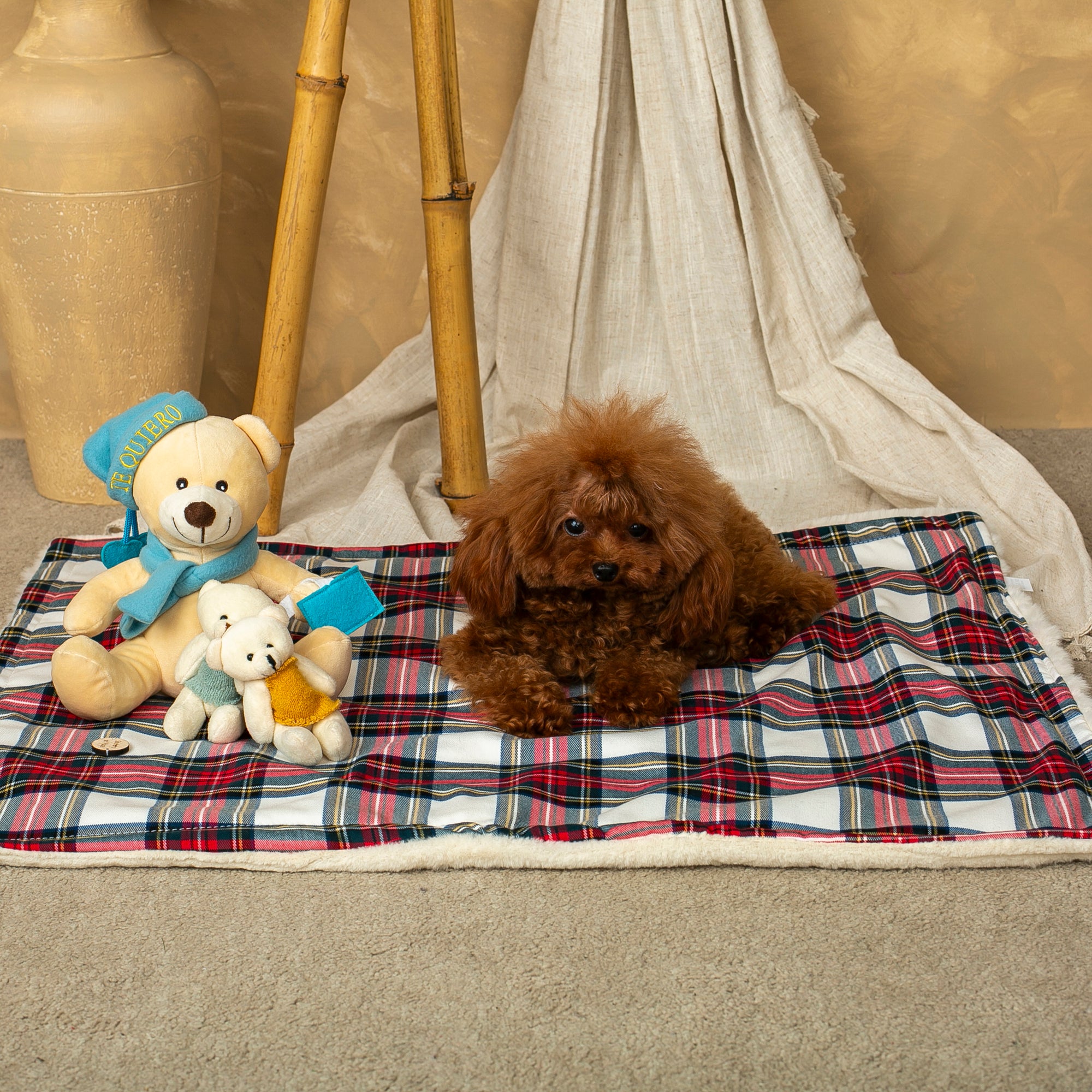 Mavel multi-purpose waterproof blanket from Salvaterra de Magos