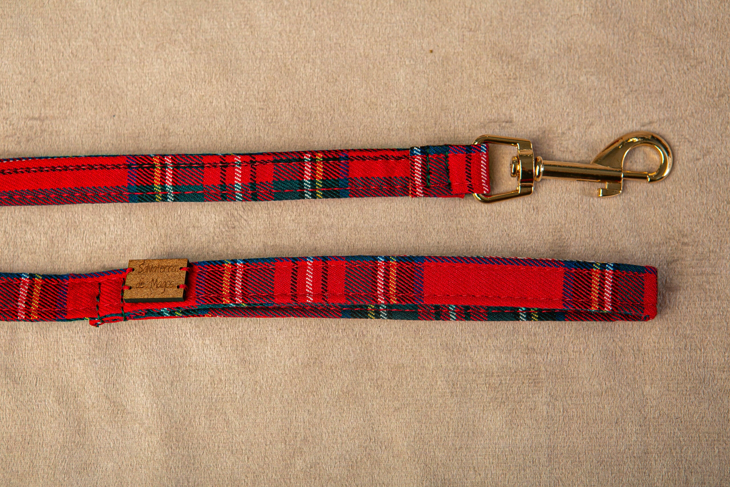 Red Classic Scottish Harness and Leash Set from Salvaterra de Magos