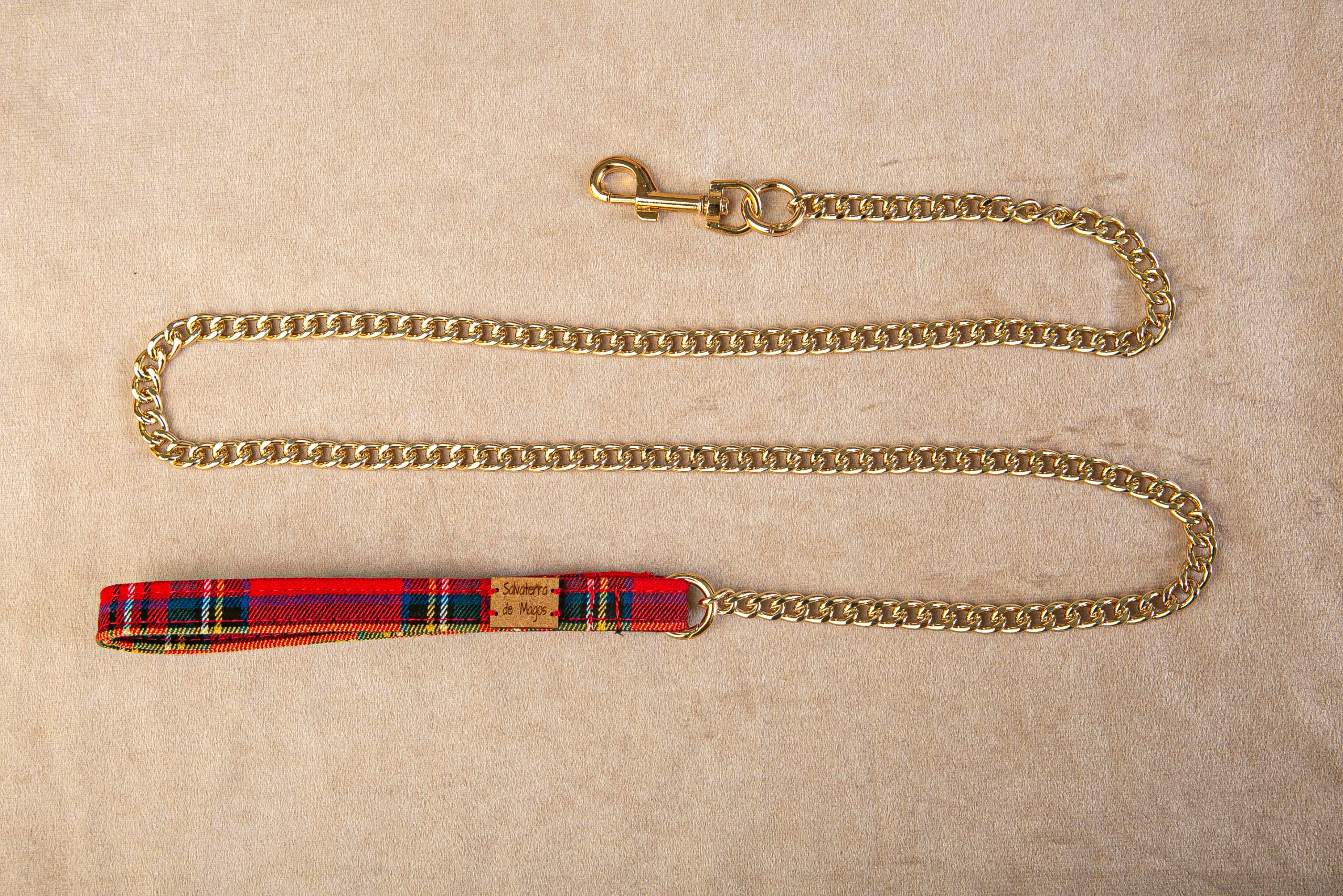 Conjunto Salvaterra de Arnes y Correa Escoces Rojo